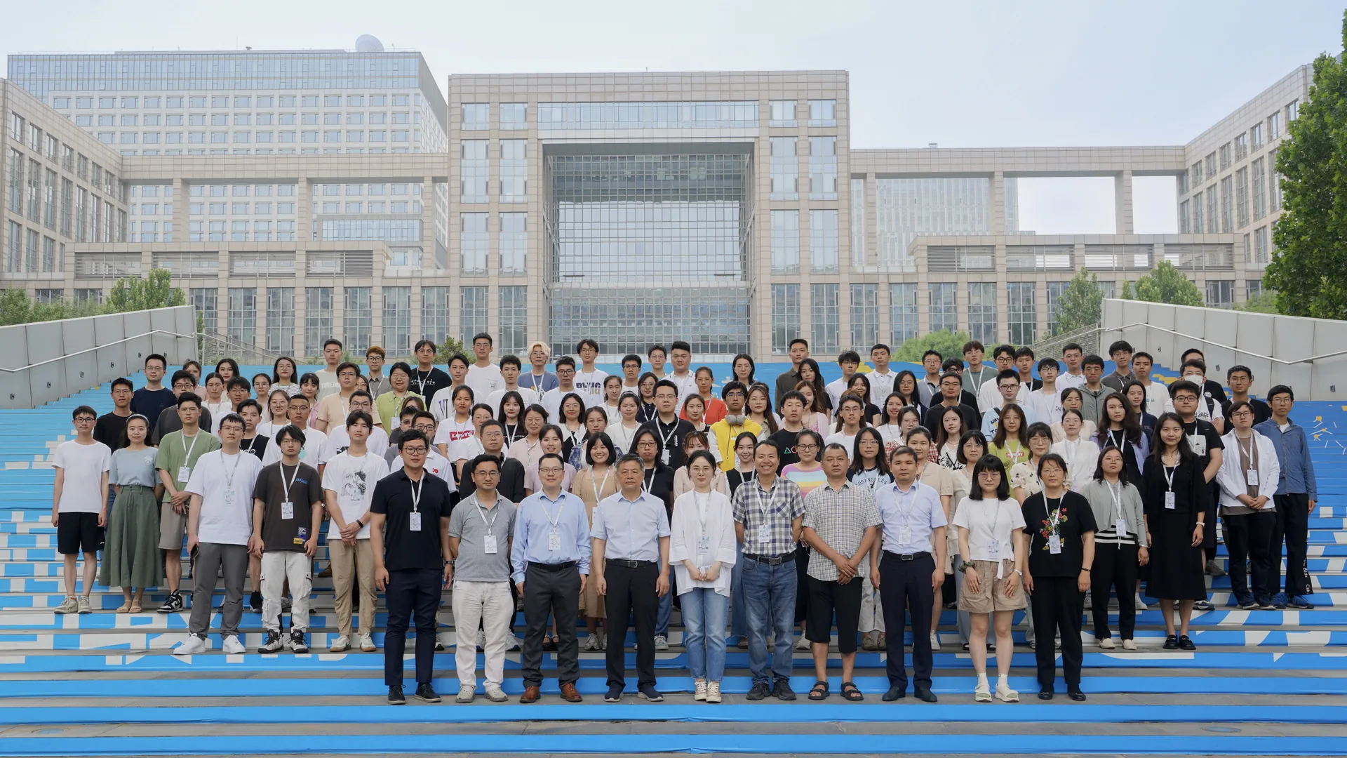 EGAI 2023 participants gathered outdoors